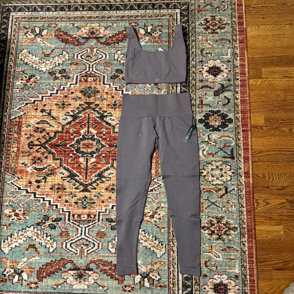 Set Active size L Sculptflex set! Bottoms are new with tags, top worn once!